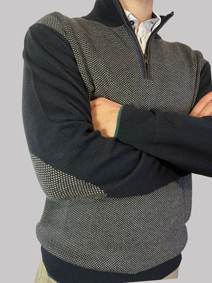 Malha de fecho azul e bege