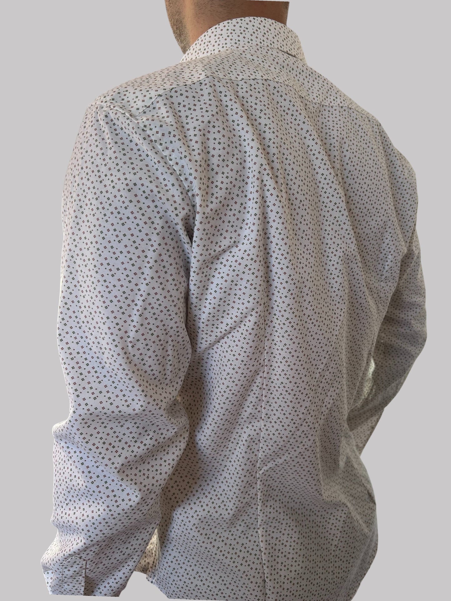 Slim Fit - desenho tipo flor em tons de castanho e verde