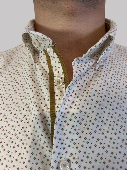 Slim Fit - desenho tipo flor em tons de castanho e verde