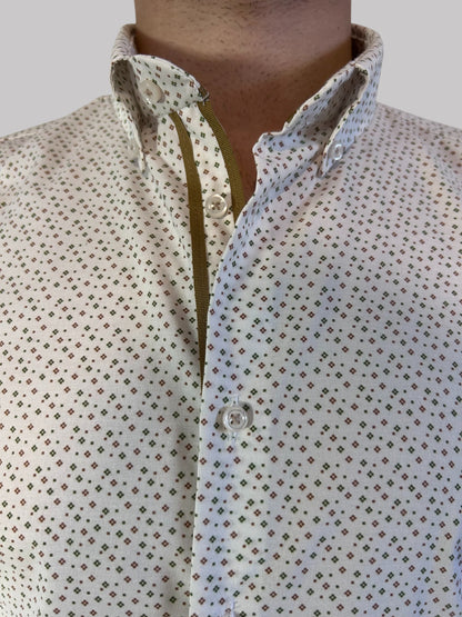 Slim Fit - desenho tipo flor em tons de castanho e verde