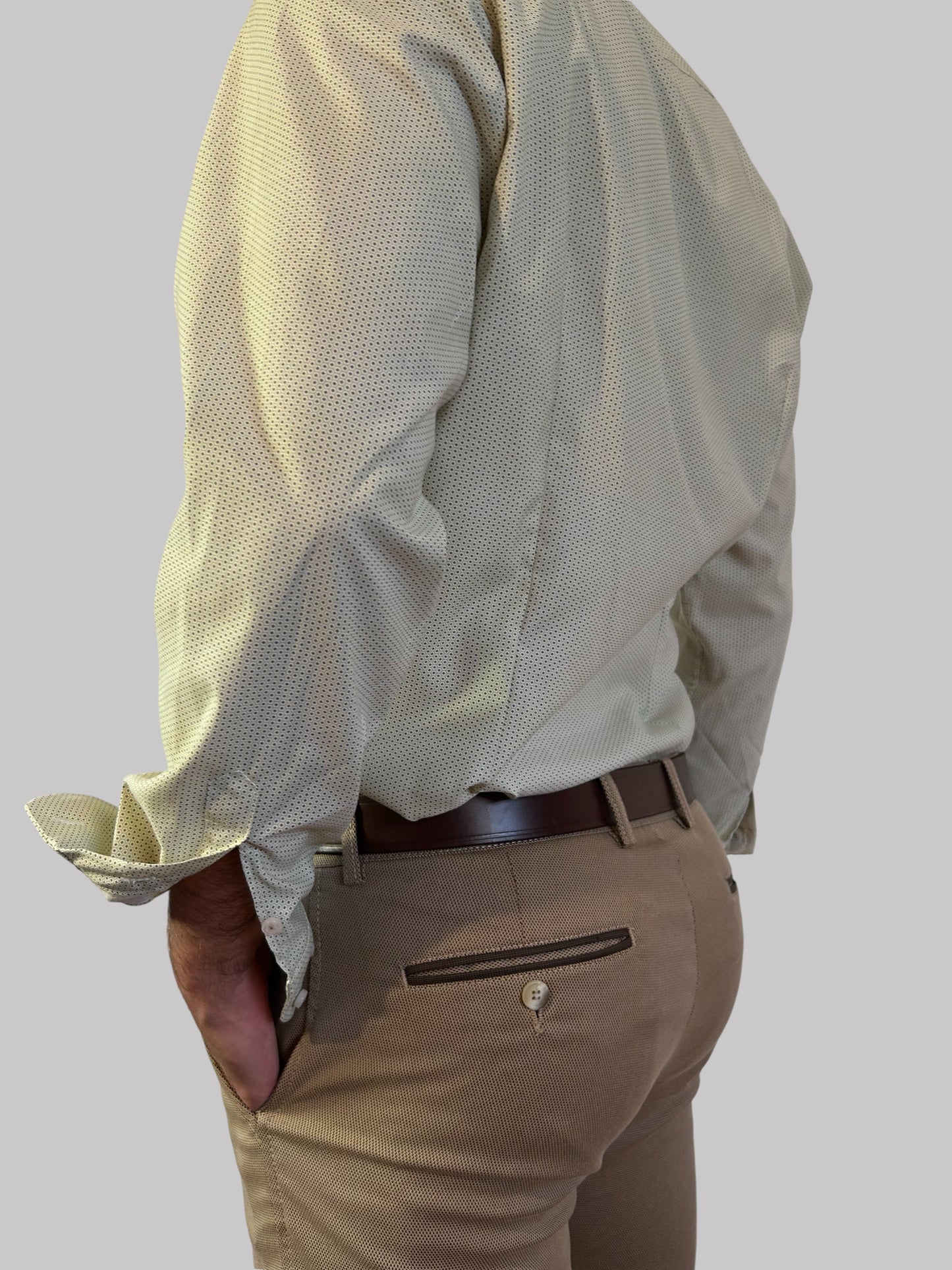 Slim Fit - verde claro com pintas